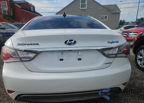 2015 Hyundai Sonata Hybrid from USA, damaged, VIN KMHEC4A45FA127024